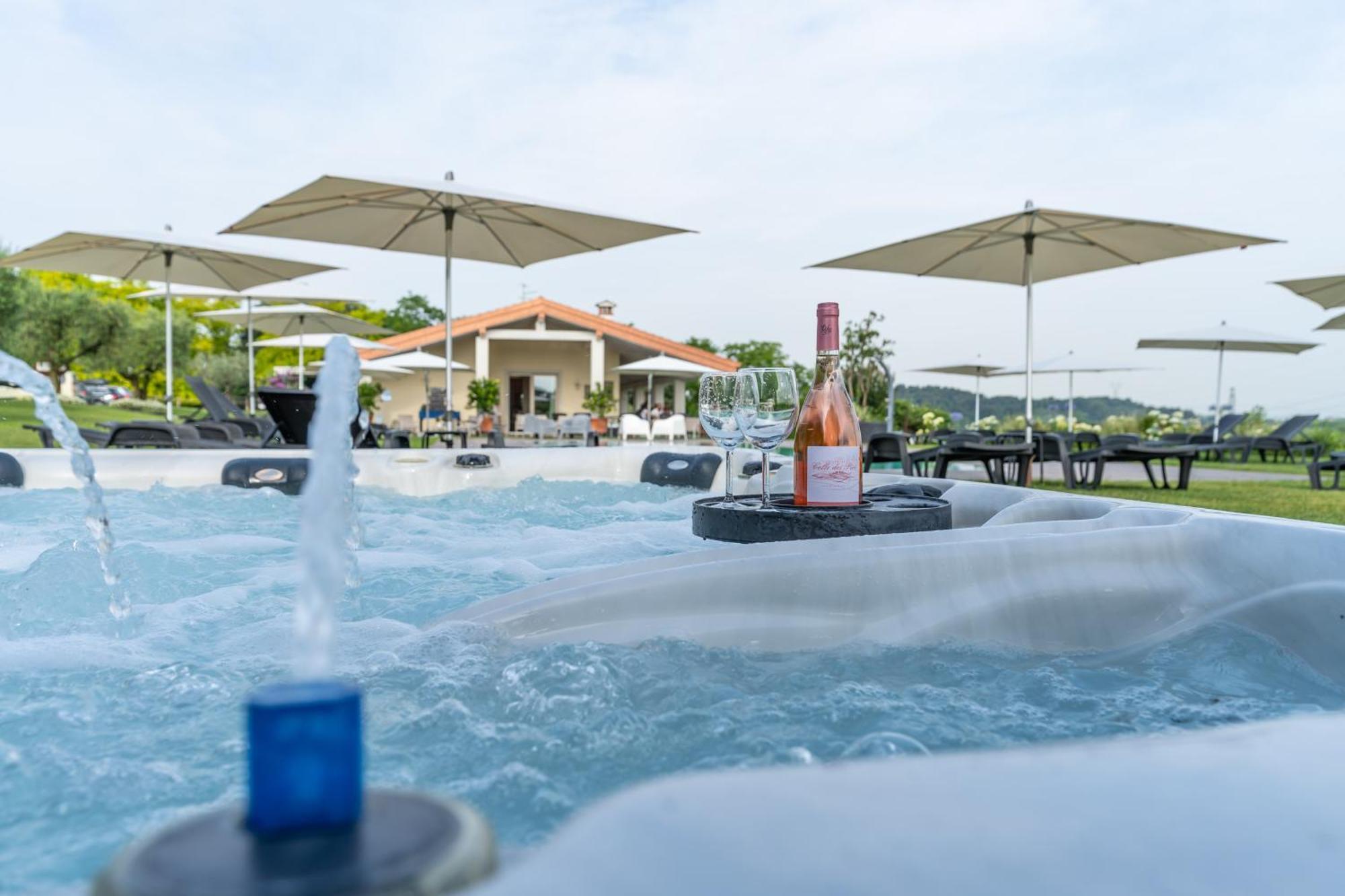 Agriturismo Colle Dei Pivi Ponti sul Mincio Eksteriør billede