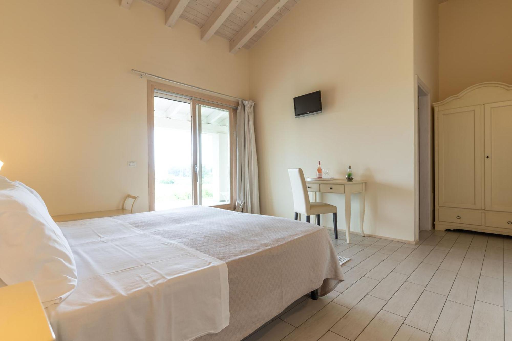 Agriturismo Colle Dei Pivi Ponti sul Mincio Eksteriør billede