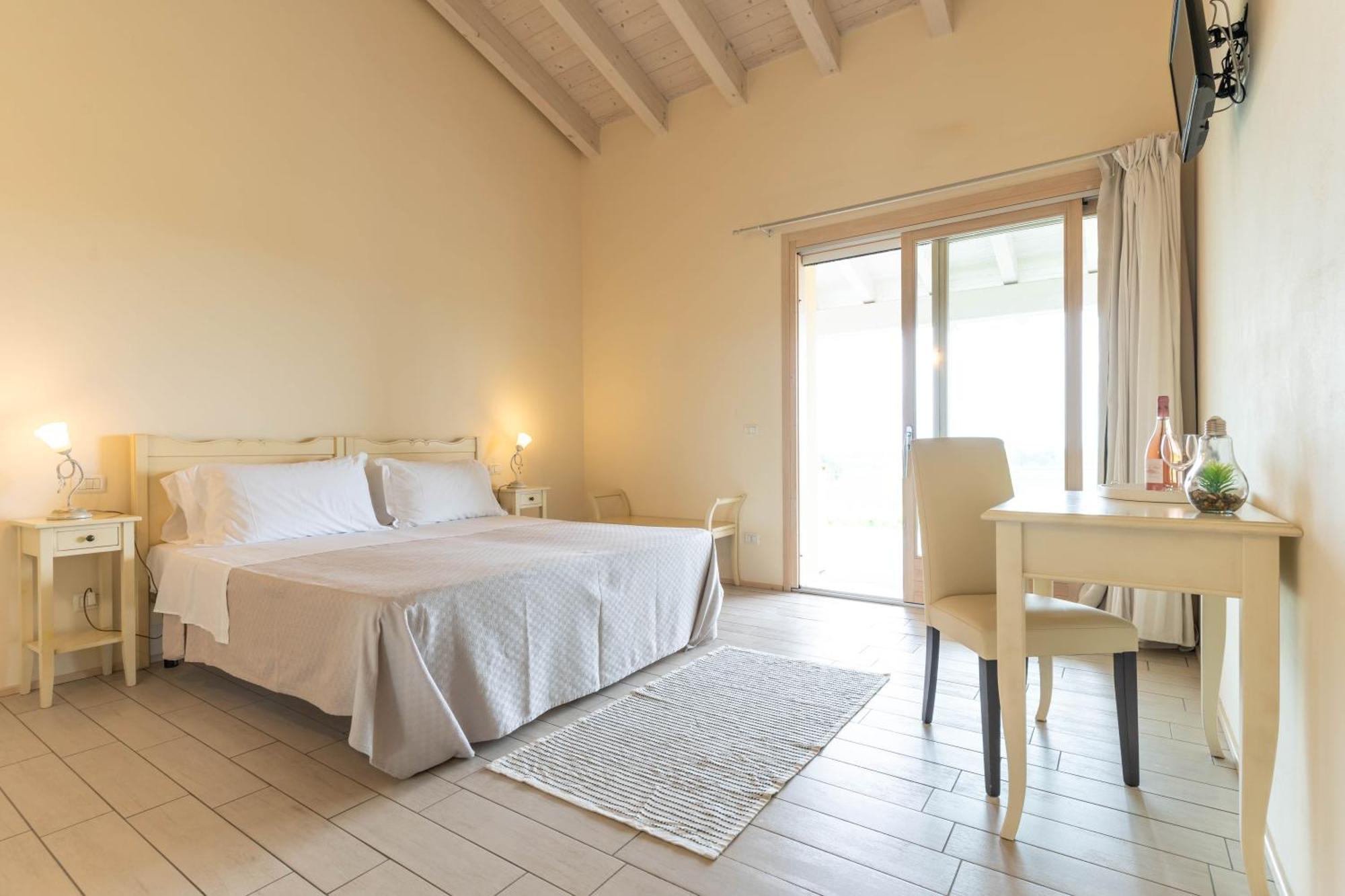 Agriturismo Colle Dei Pivi Ponti sul Mincio Eksteriør billede