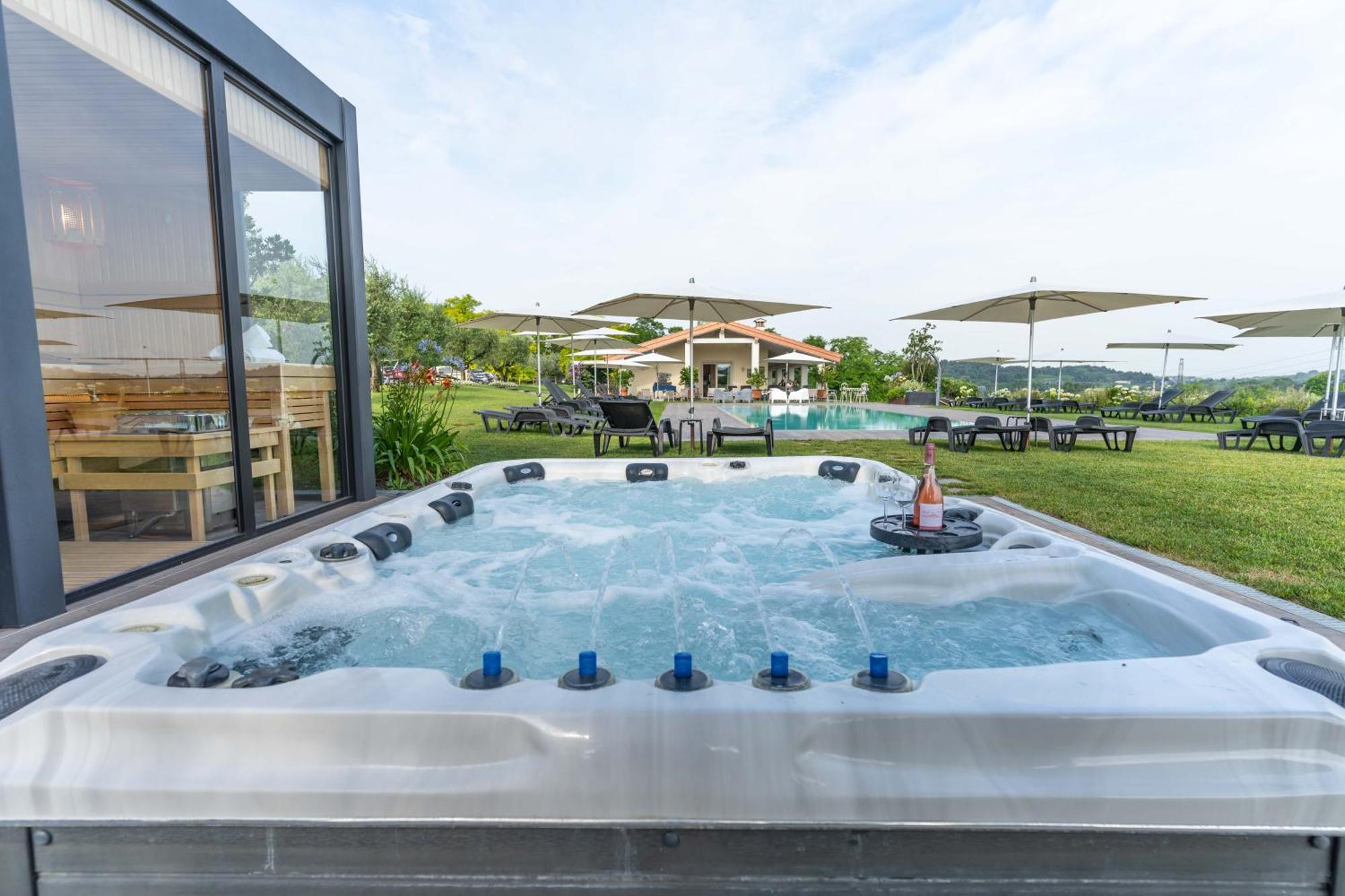 Agriturismo Colle Dei Pivi Ponti sul Mincio Eksteriør billede