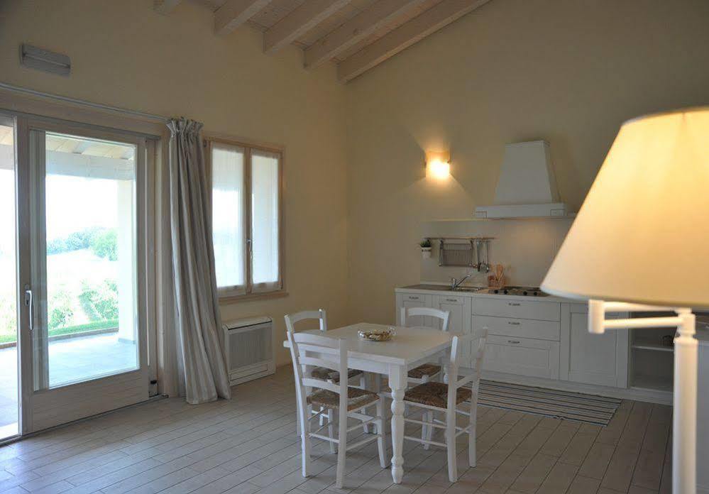 Agriturismo Colle Dei Pivi Ponti sul Mincio Eksteriør billede
